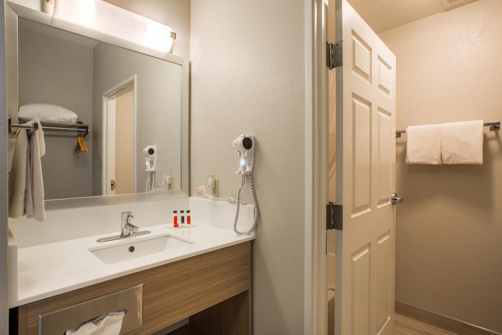 Baymont by Wyndham Albuquerque Airport