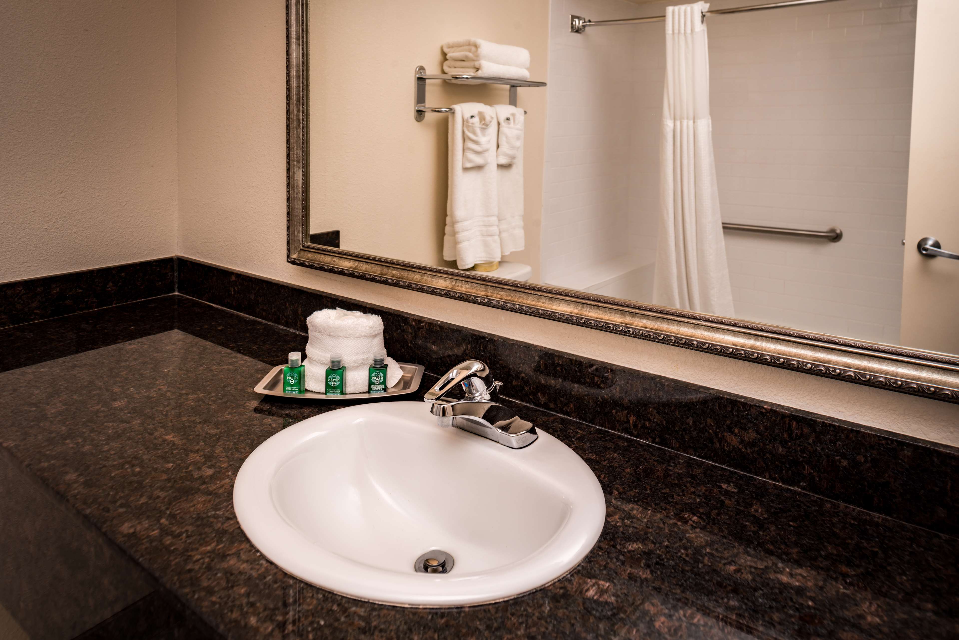 Best Western Airport Albuquerque InnSuites Hotel & Suites