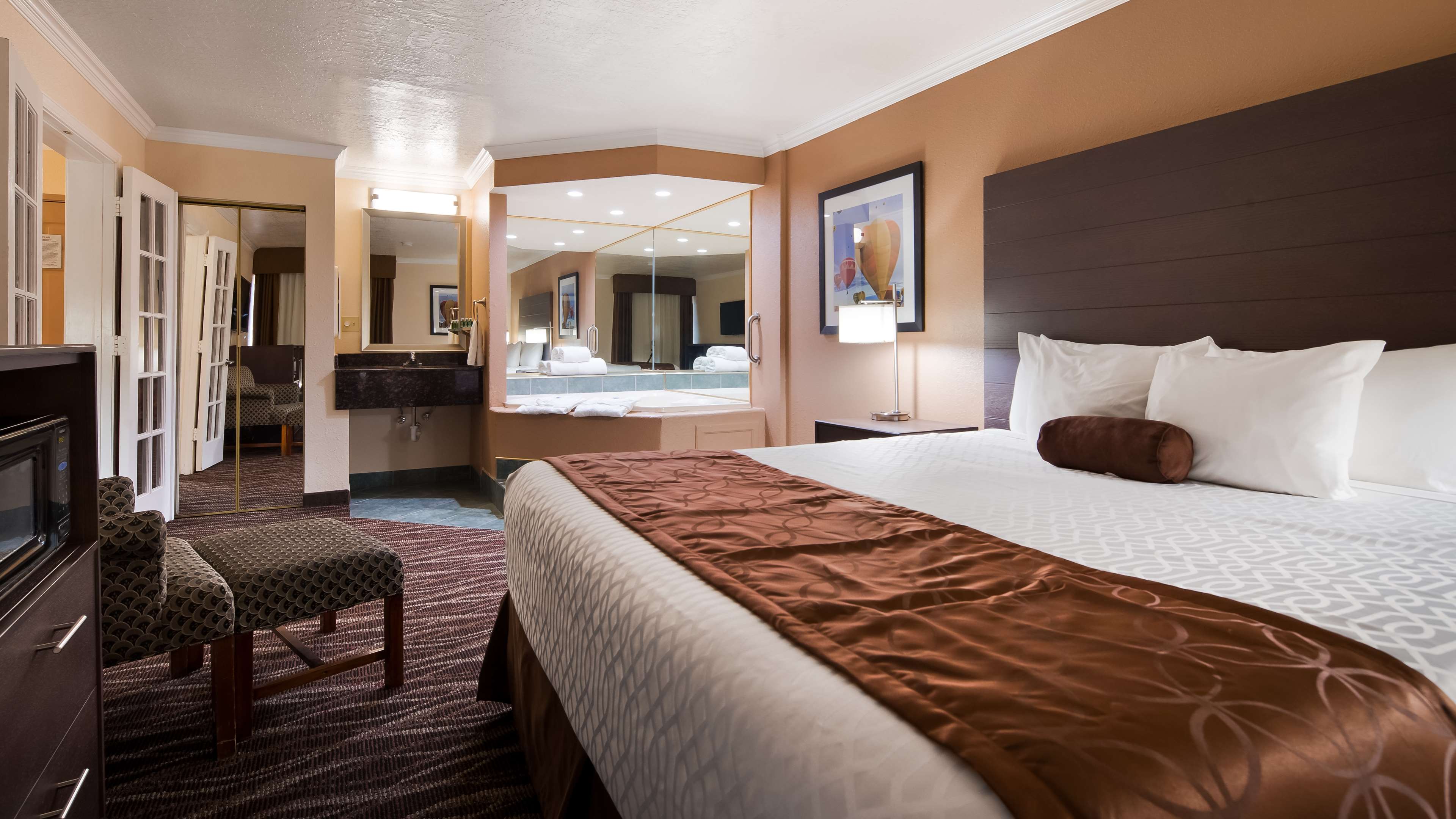 Best Western Airport Albuquerque InnSuites Hotel & Suites