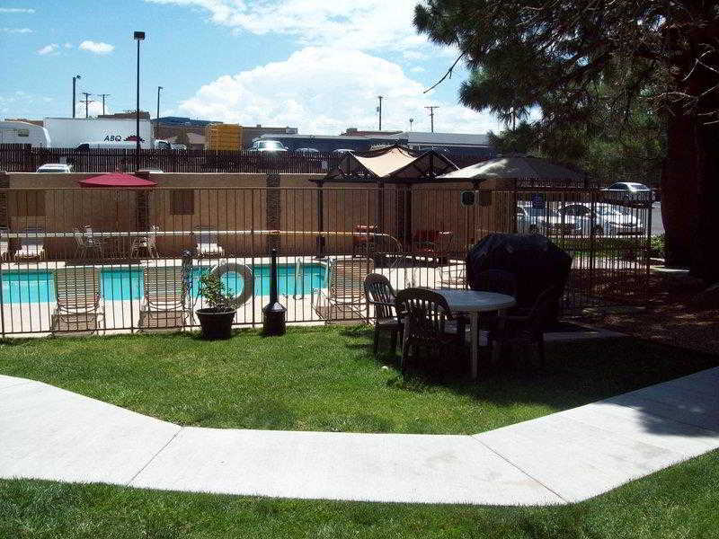 Best Western Airport Albuquerque InnSuites Hotel & Suites