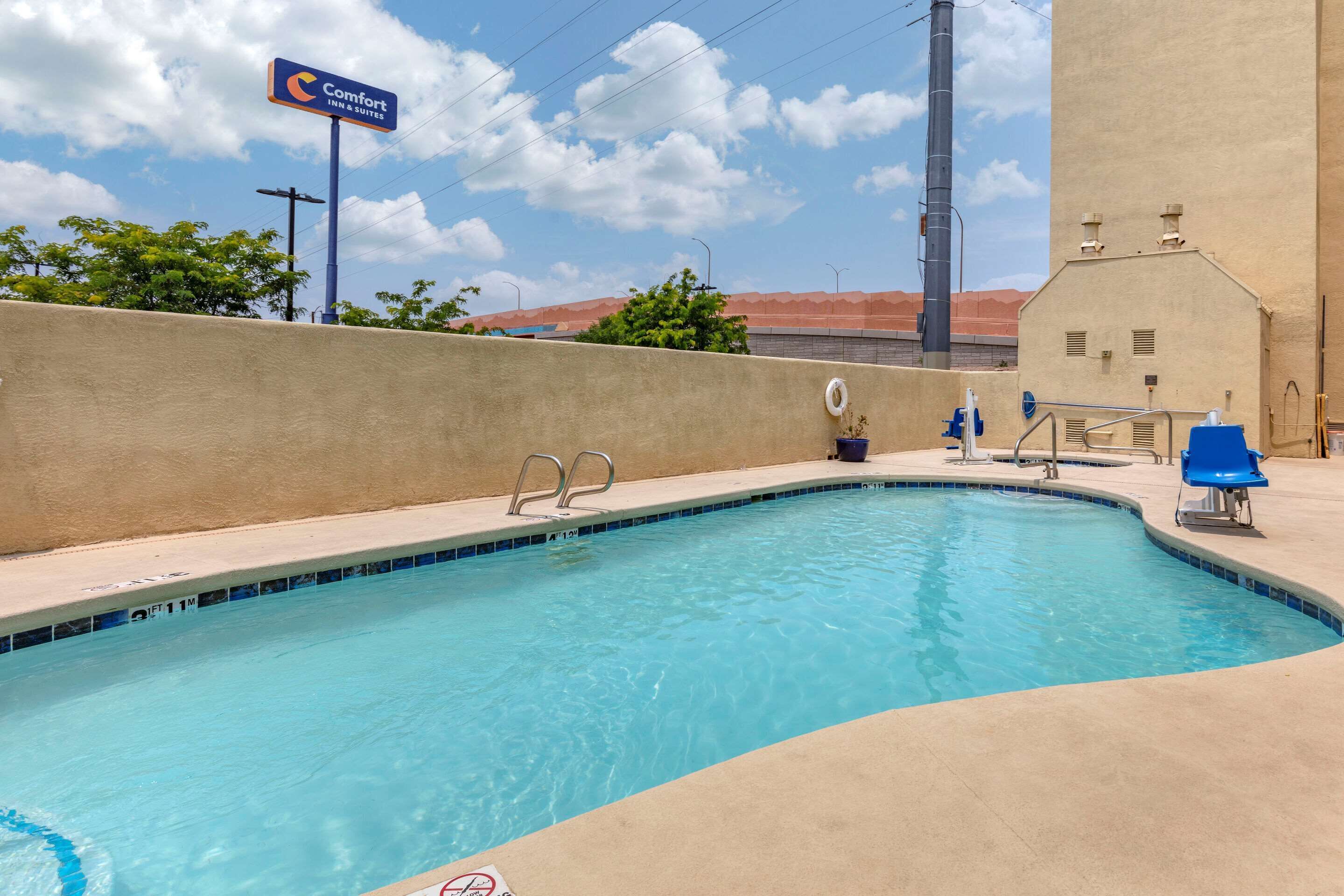 Comfort Inn & Suites Albuquerque Downtown