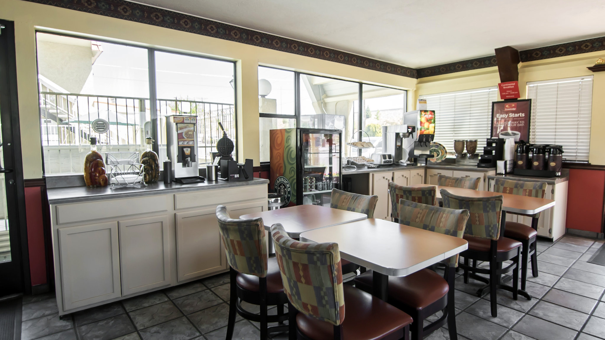 Super 8 by Wyndham Albuquerque Downtown