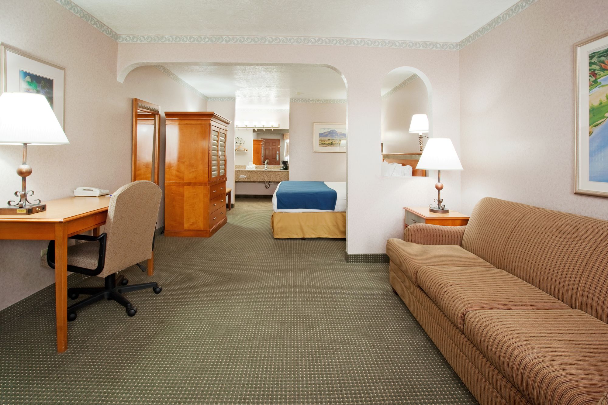 SureStay Plus Hotel by Best Western Albuquerque I40 Eubanks