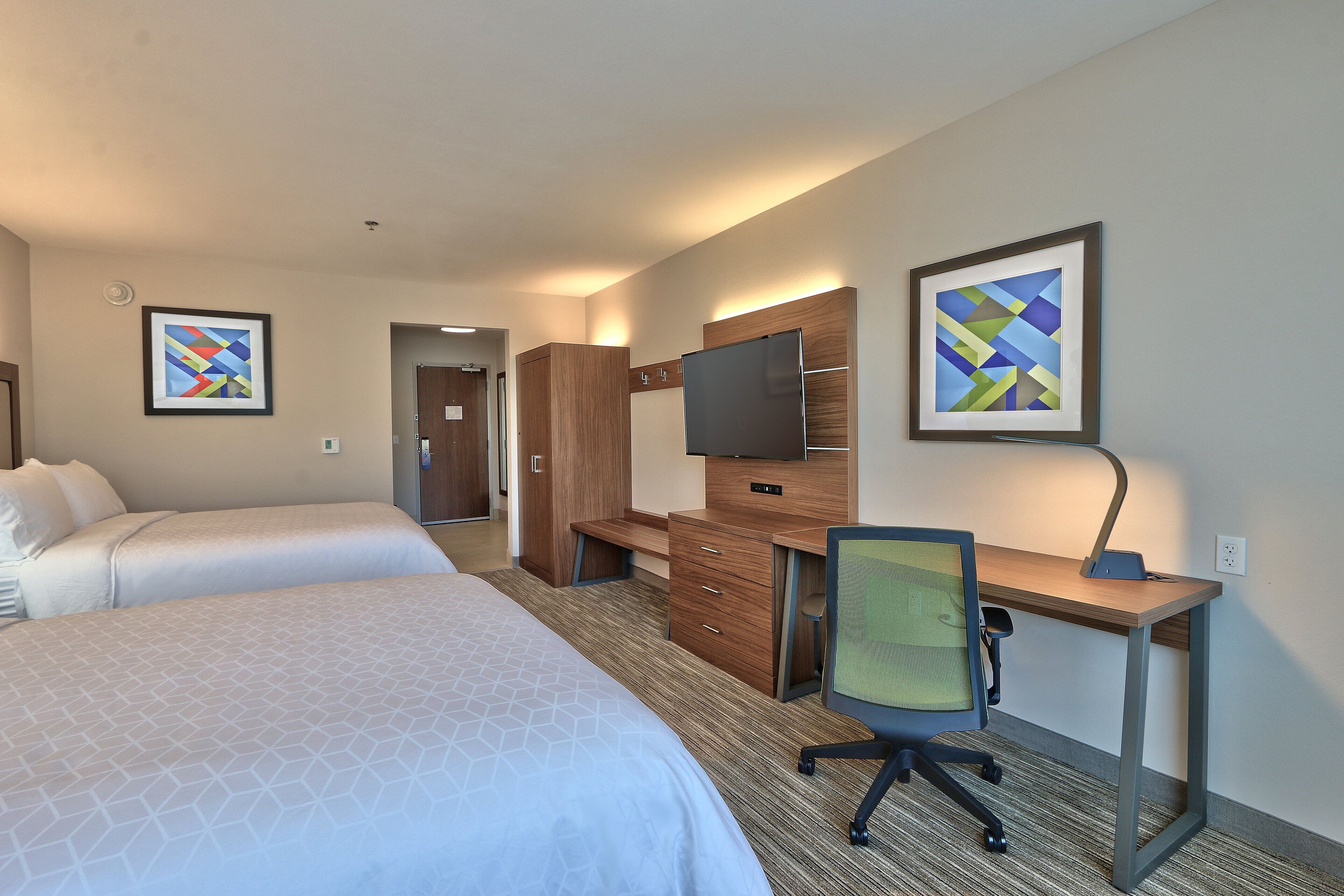 Holiday Inn Express & Suites Albuquerque East