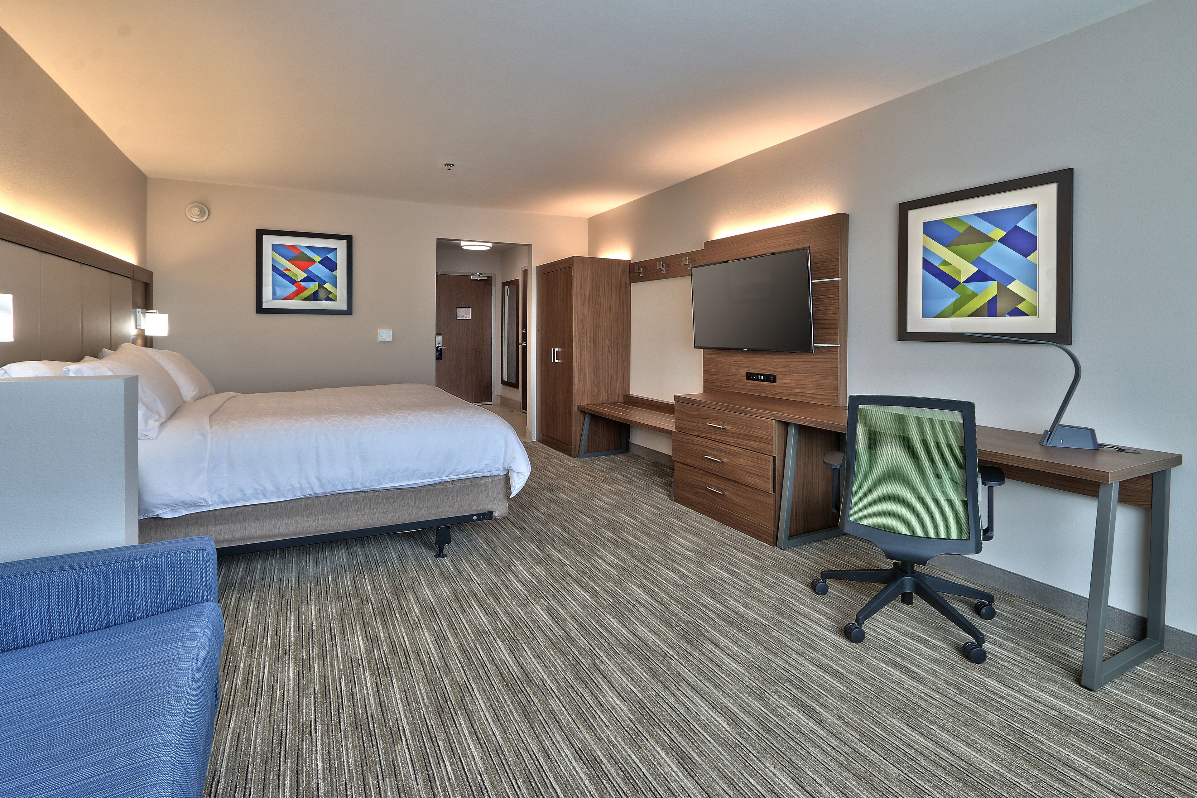 Holiday Inn Express & Suites Albuquerque East