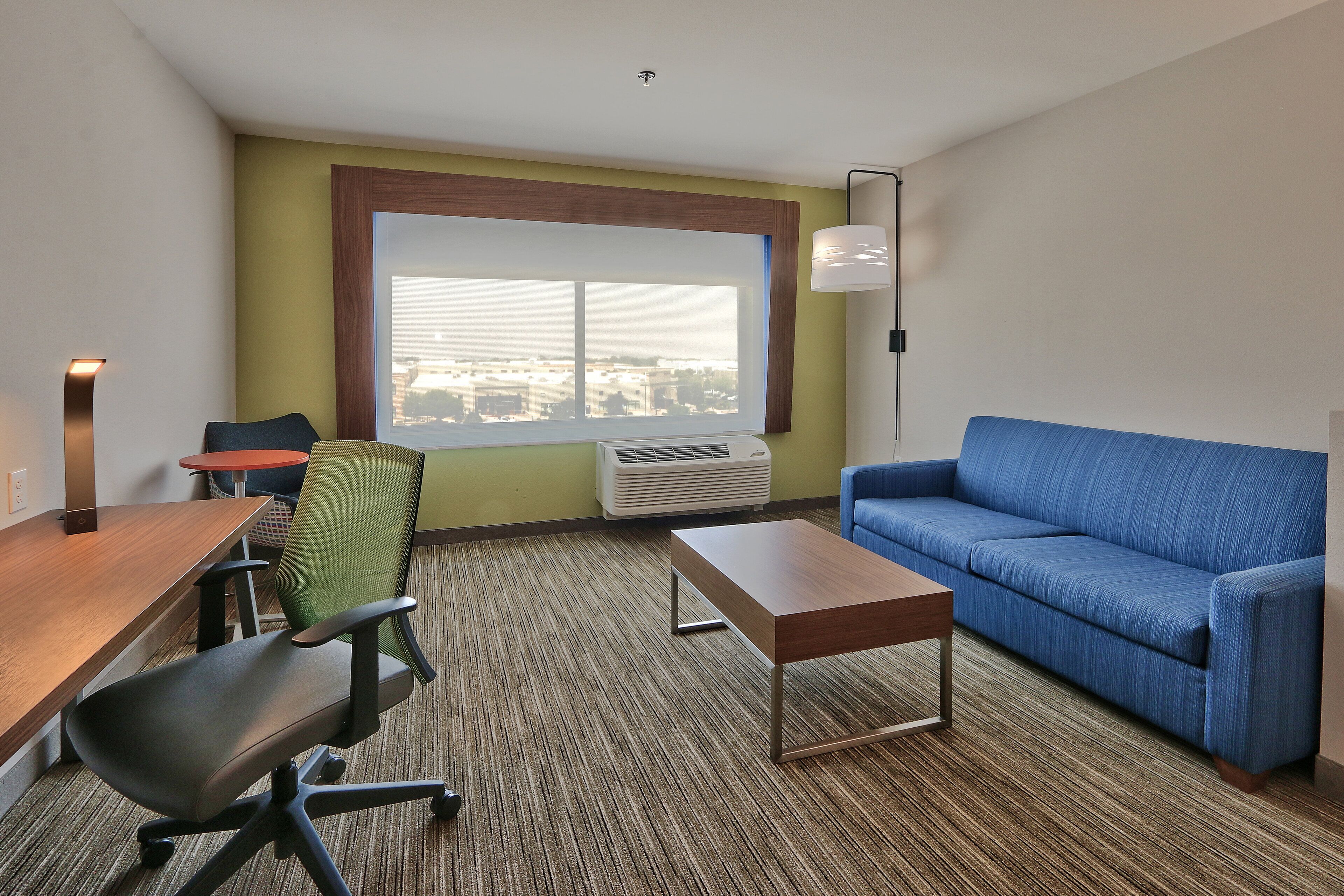 Holiday Inn Express & Suites Albuquerque East