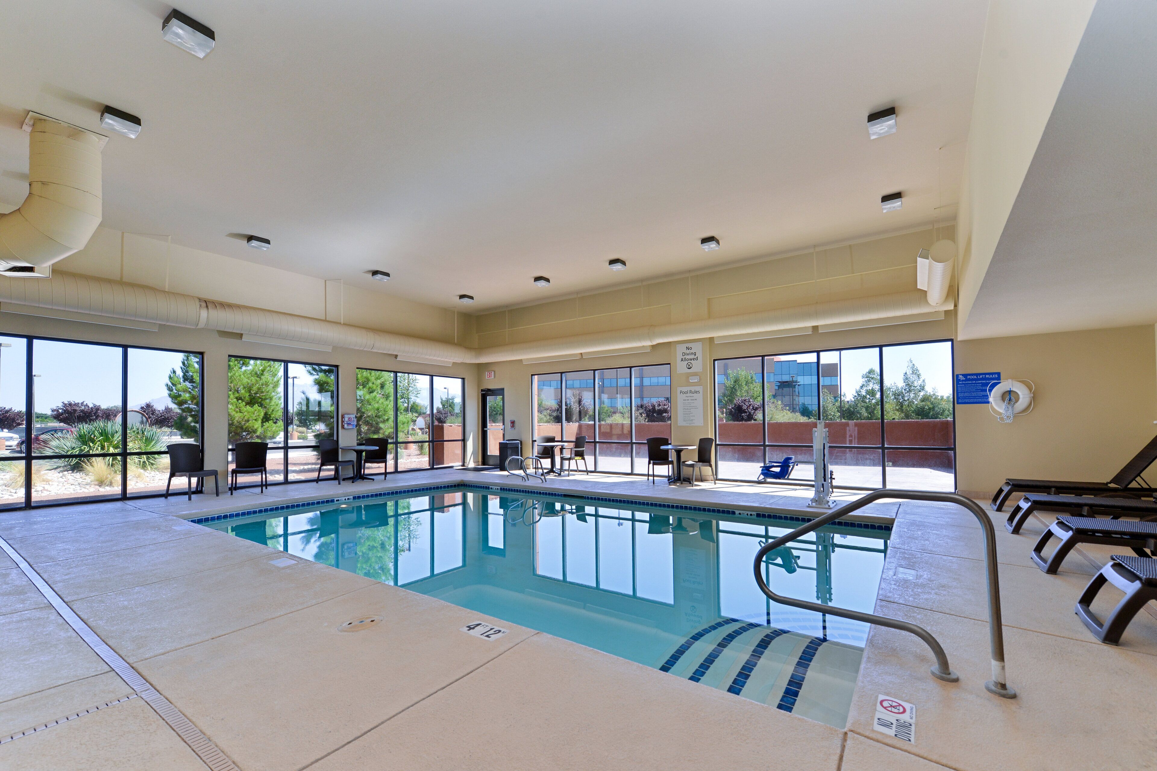 Holiday Inn Express & Suites Albuquerque Historic Old Town