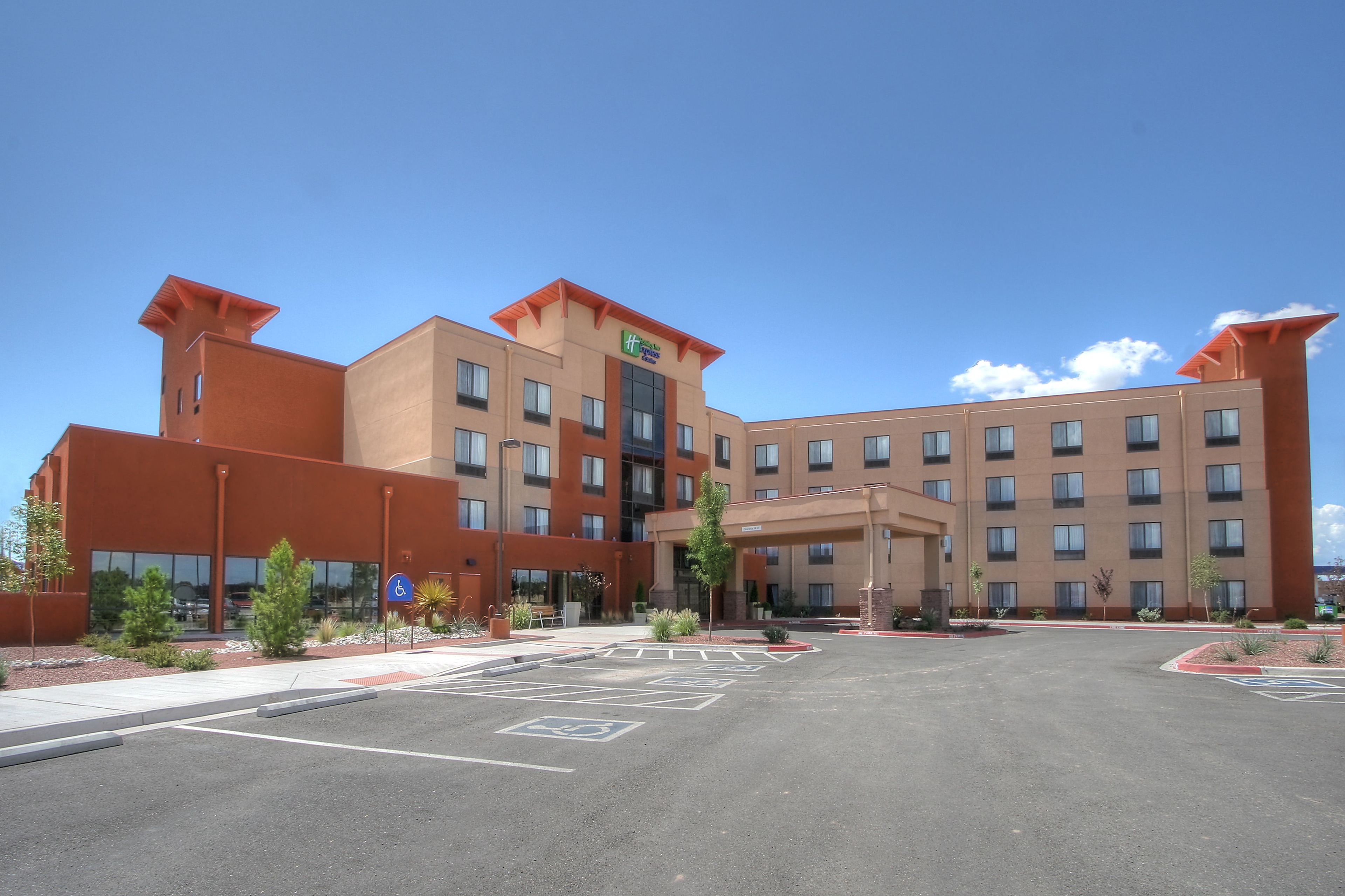 Holiday Inn Express & Suites Albuquerque Historic Old Town