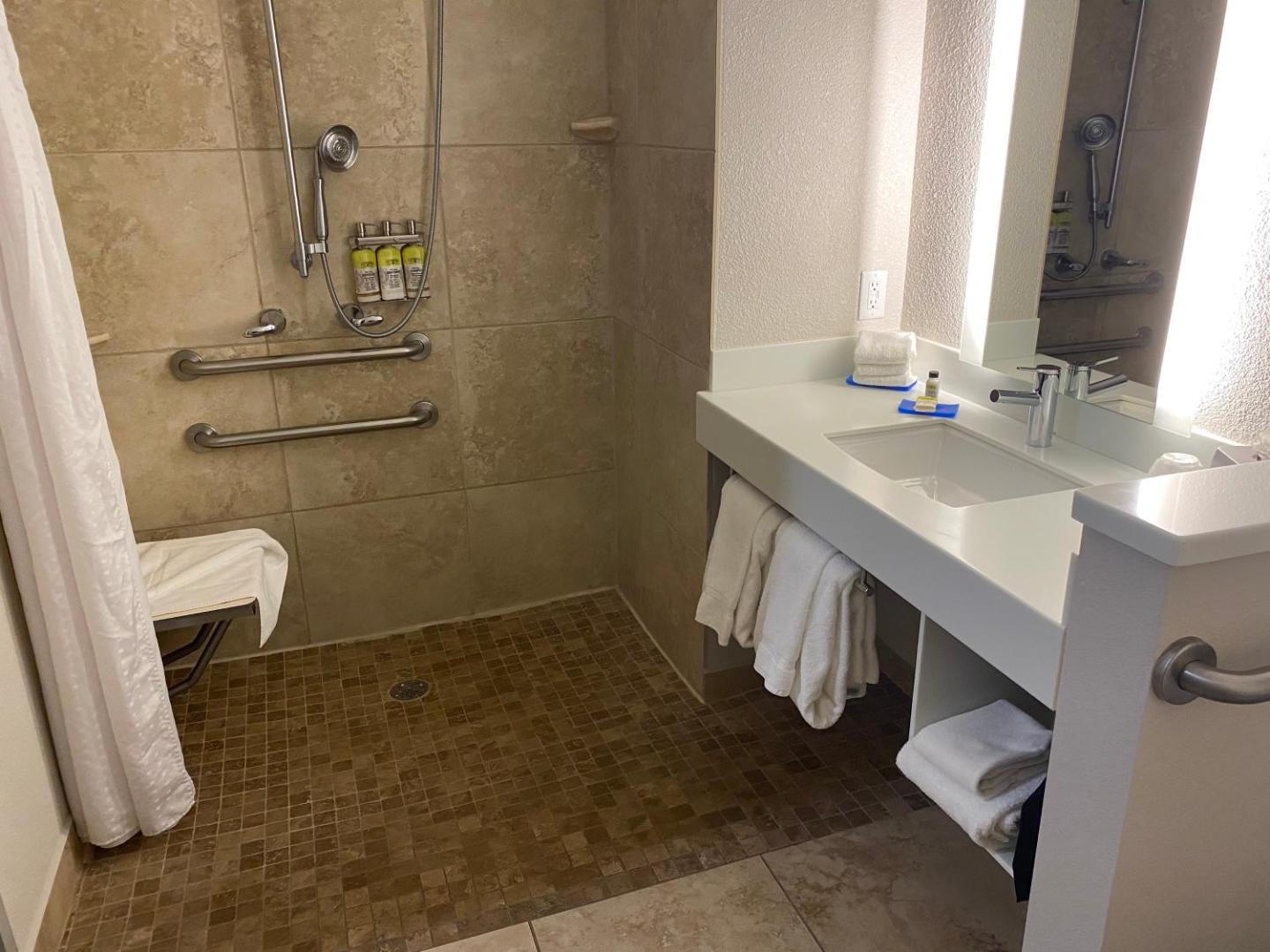 Holiday Inn Express & Suites Albuquerque Historic Old Town