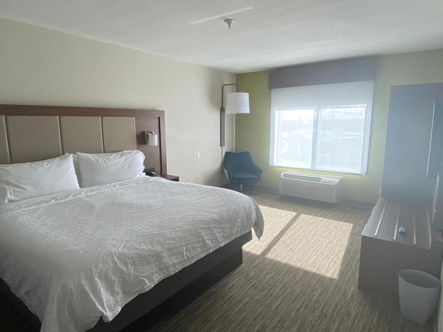 Holiday Inn Express & Suites Albuquerque Historic Old Town