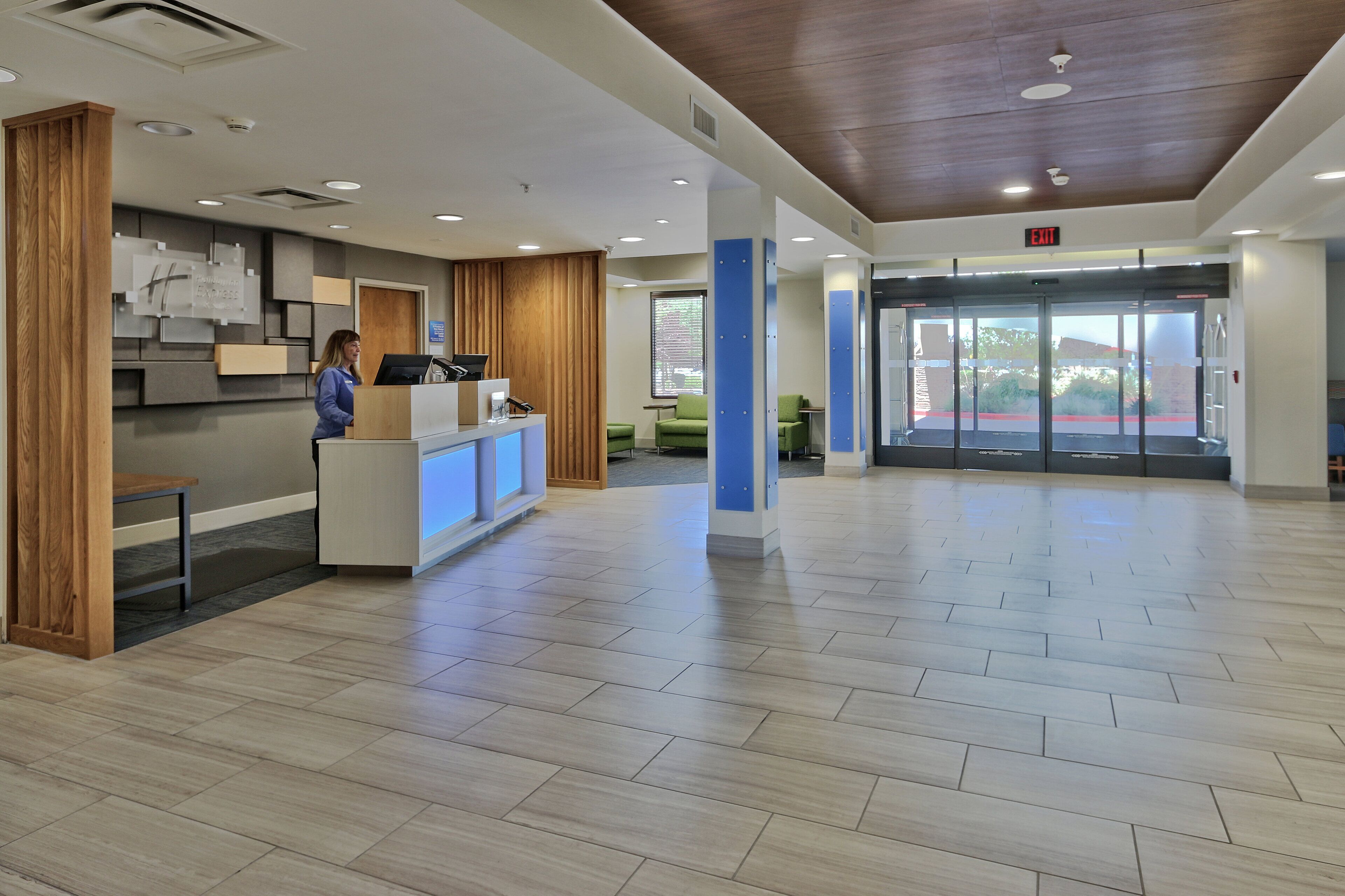 Holiday Inn Express & Suites Albuquerque Historic Old Town