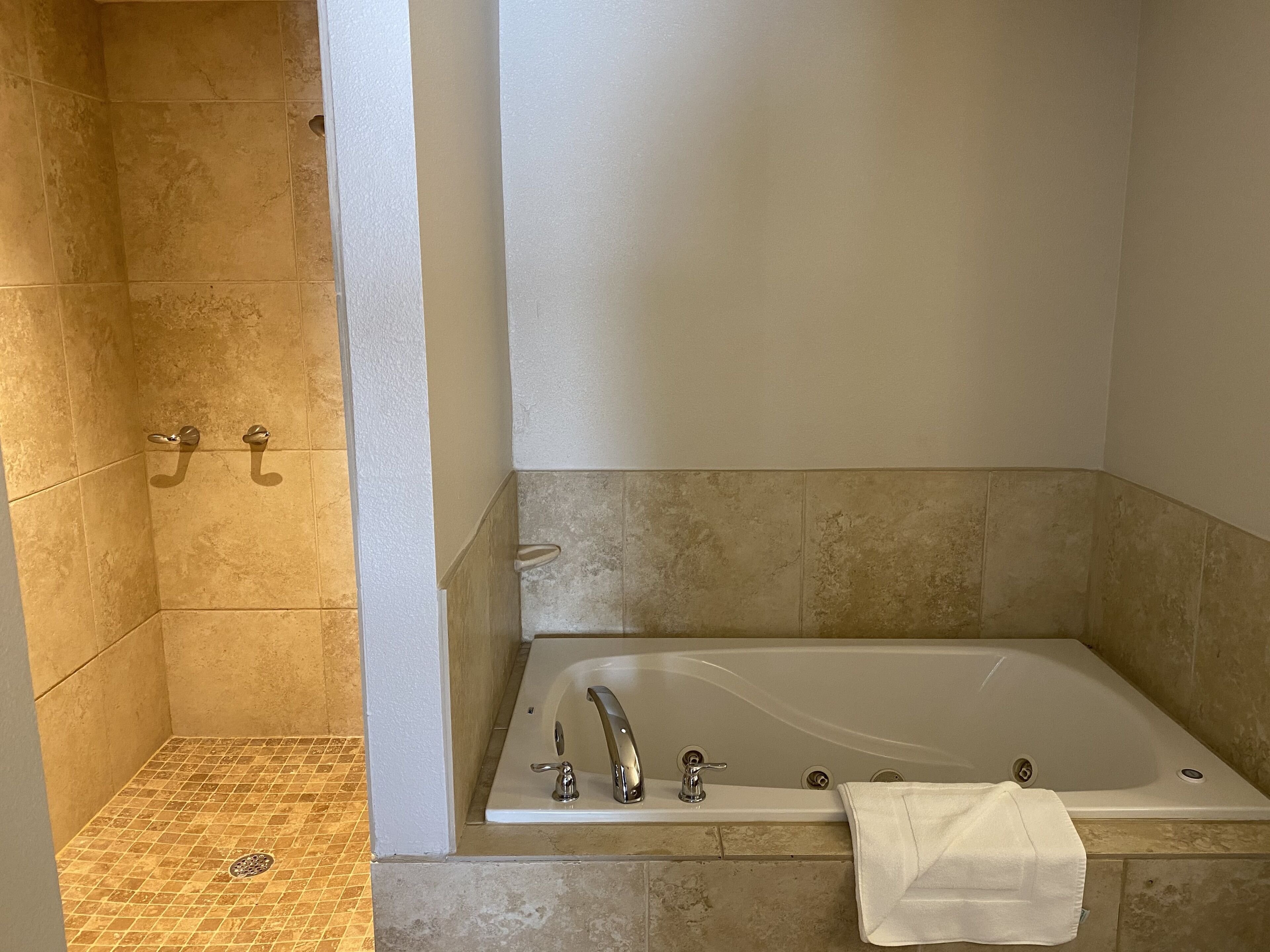 Holiday Inn Express & Suites Albuquerque Historic Old Town