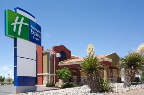 Holiday Inn Express Hotel & Suites Albuquerque - North Balloon Fiesta Park