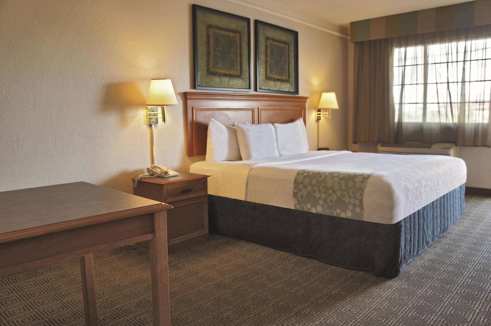 La Quinta Inn by Wyndham Albuquerque Airport