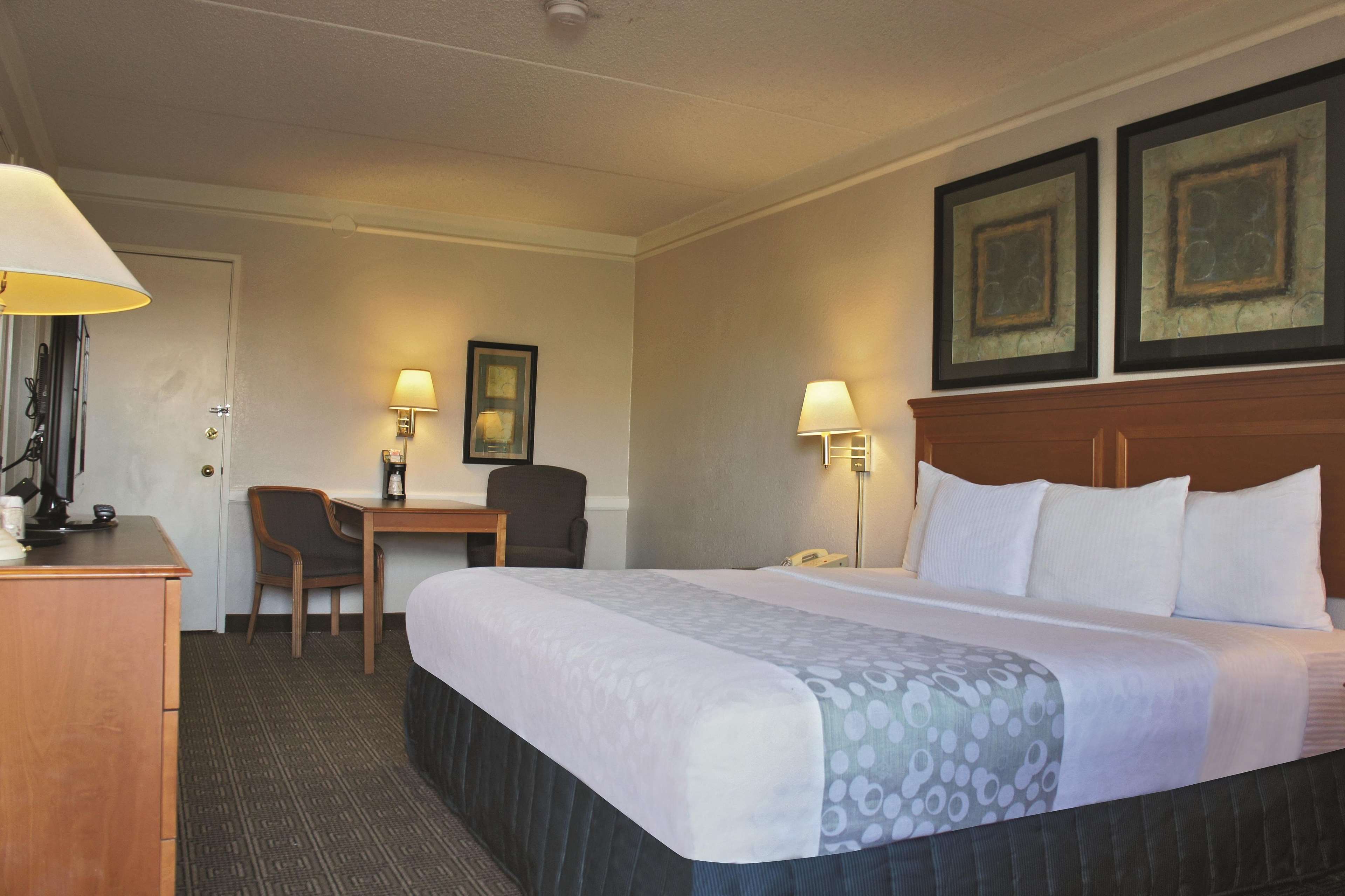 La Quinta Inn by Wyndham Albuquerque Airport