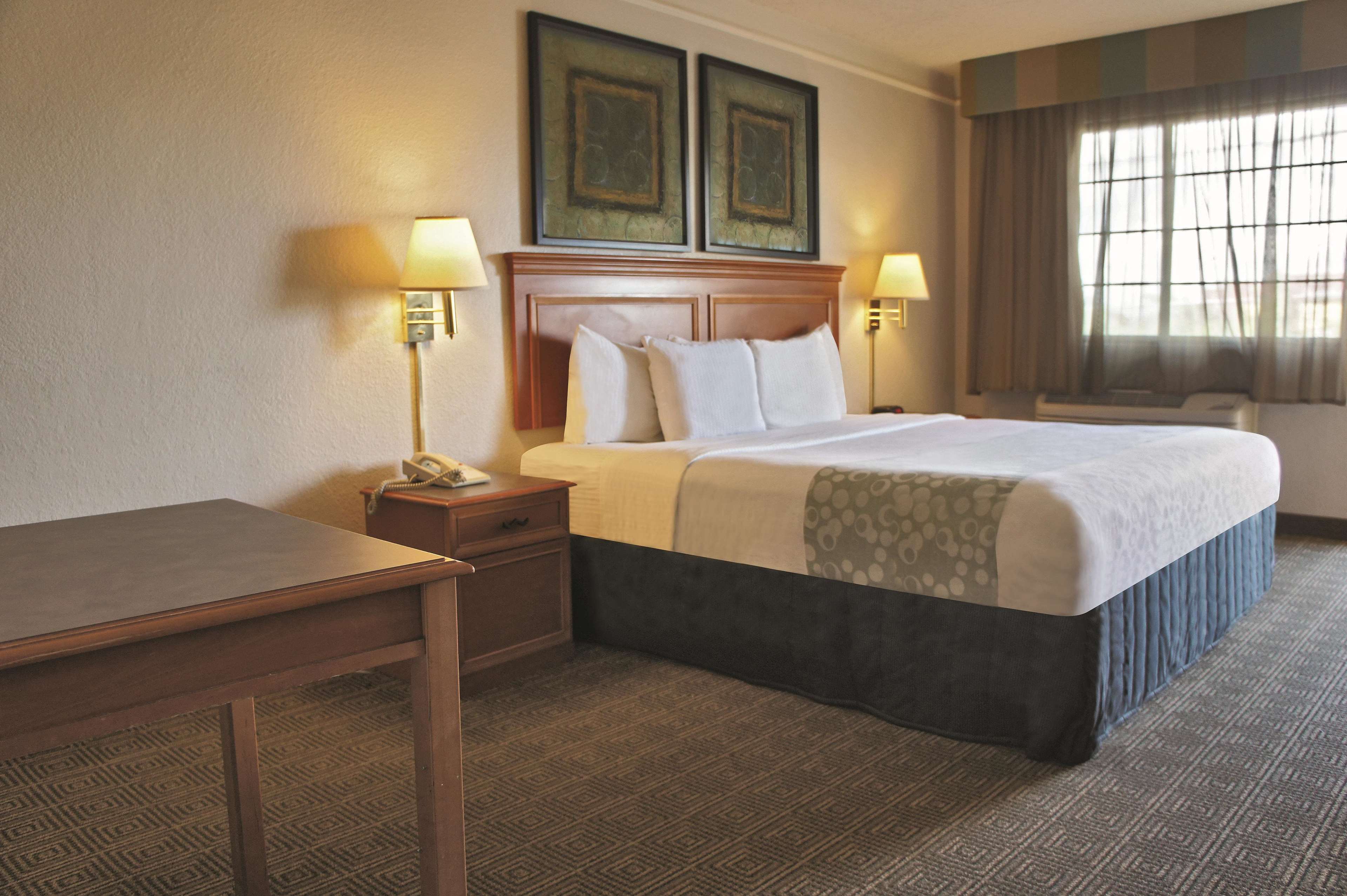 La Quinta Inn by Wyndham Albuquerque Airport