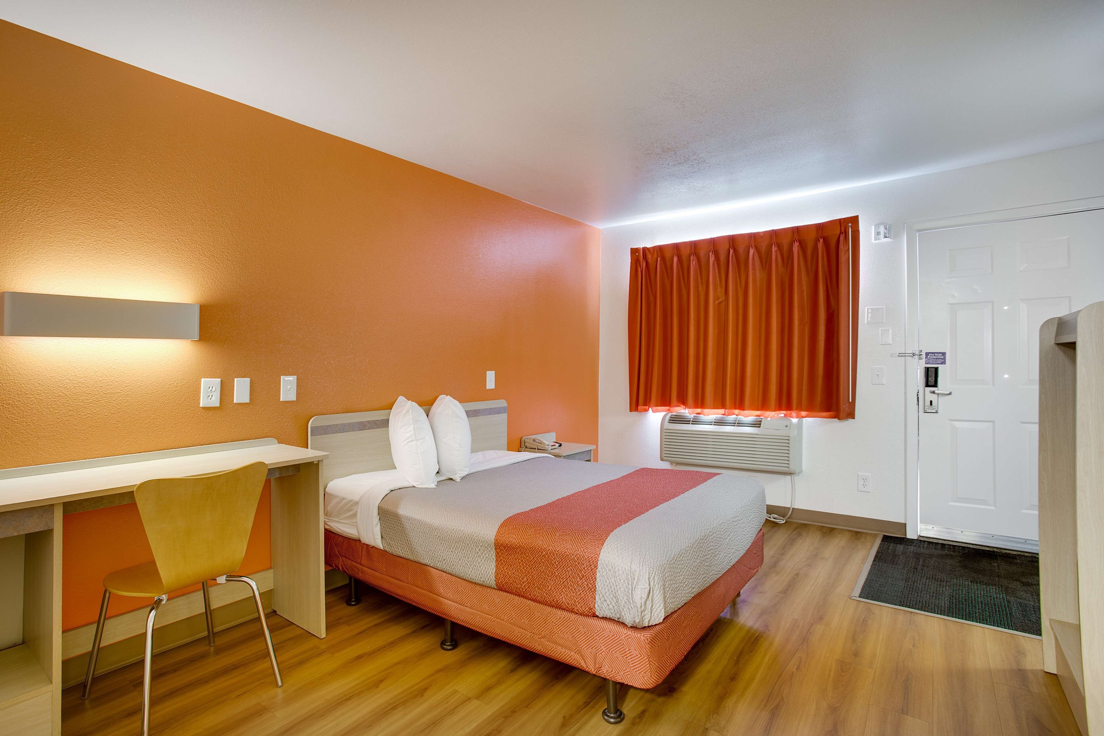 Motel 6 Albuquerque - Carlisle