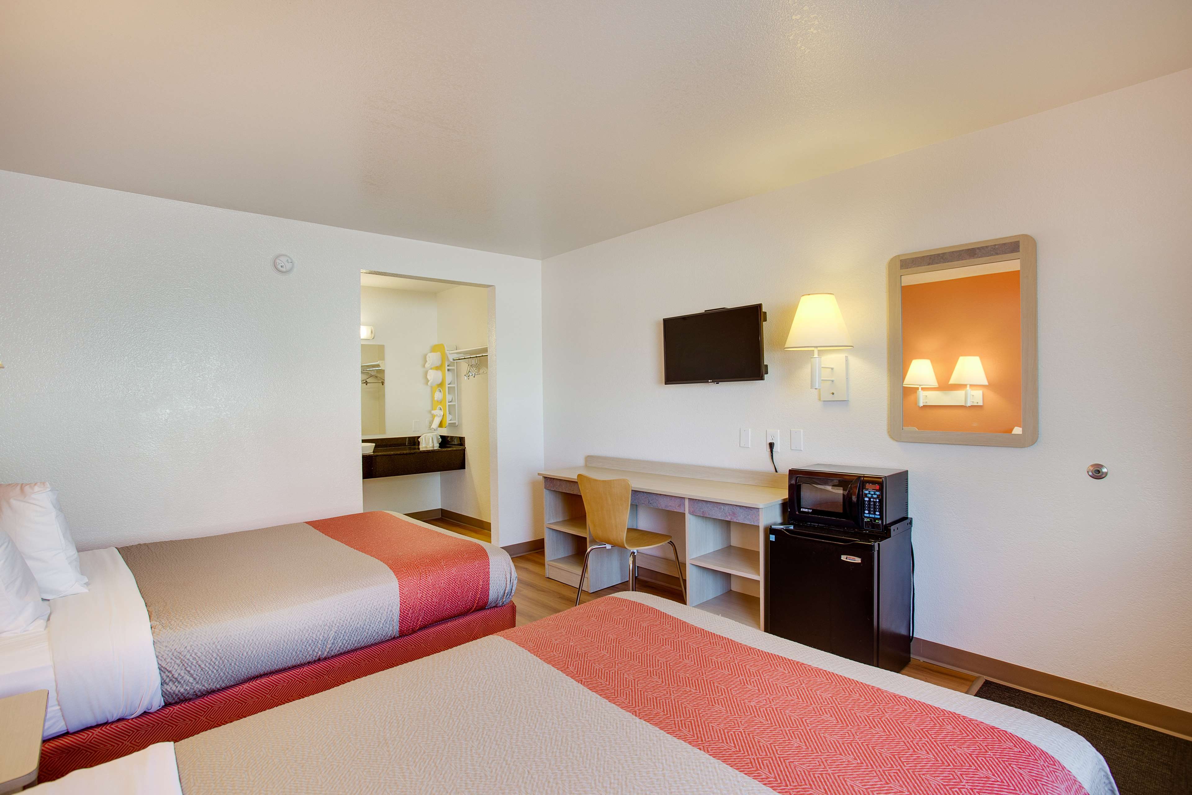 Motel 6 Albuquerque - Carlisle