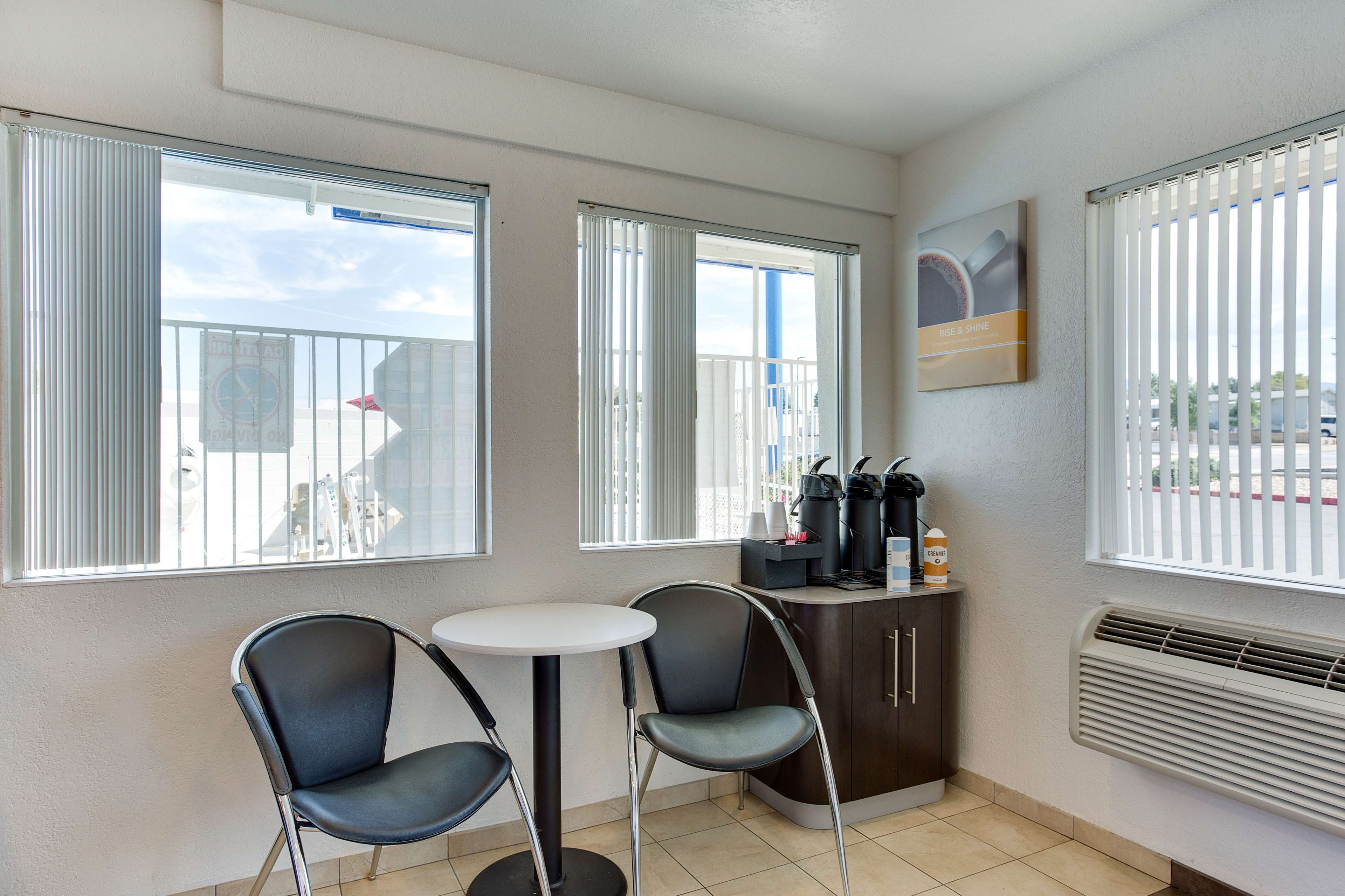 Motel 6 Albuquerque - Carlisle