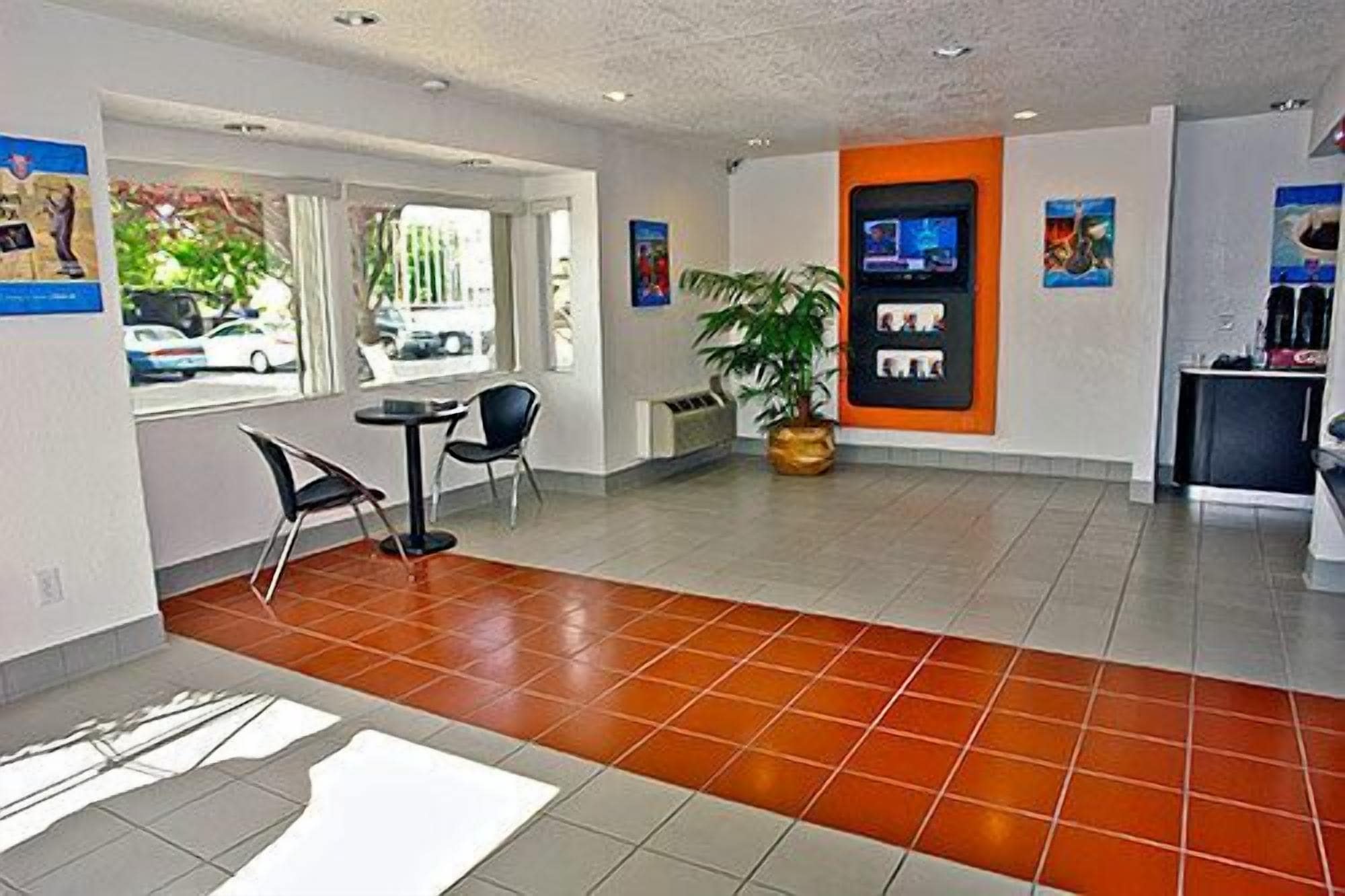 Motel 6 Albuquerque - Coors Road