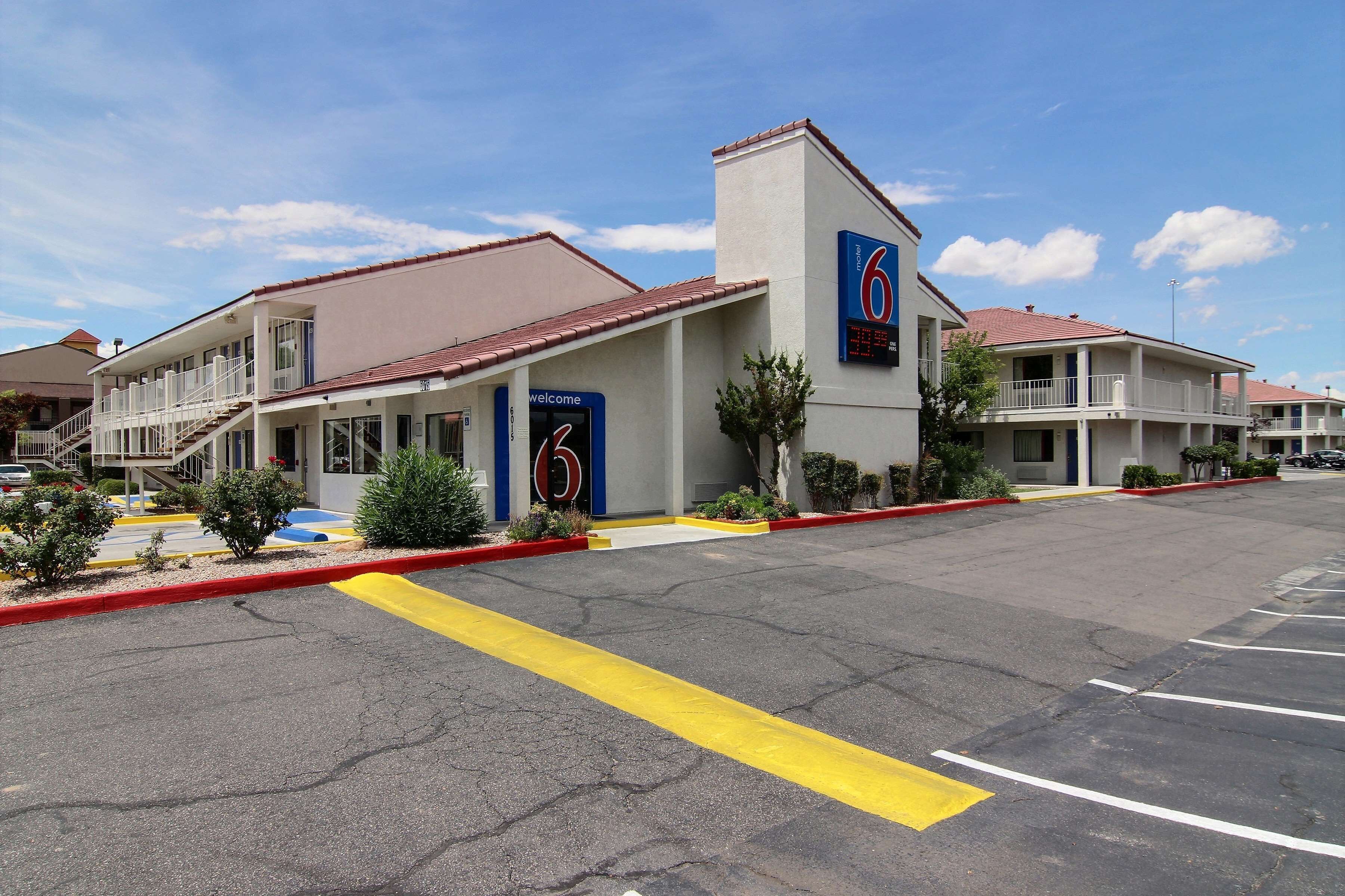 Motel 6 Albuquerque - Coors Road