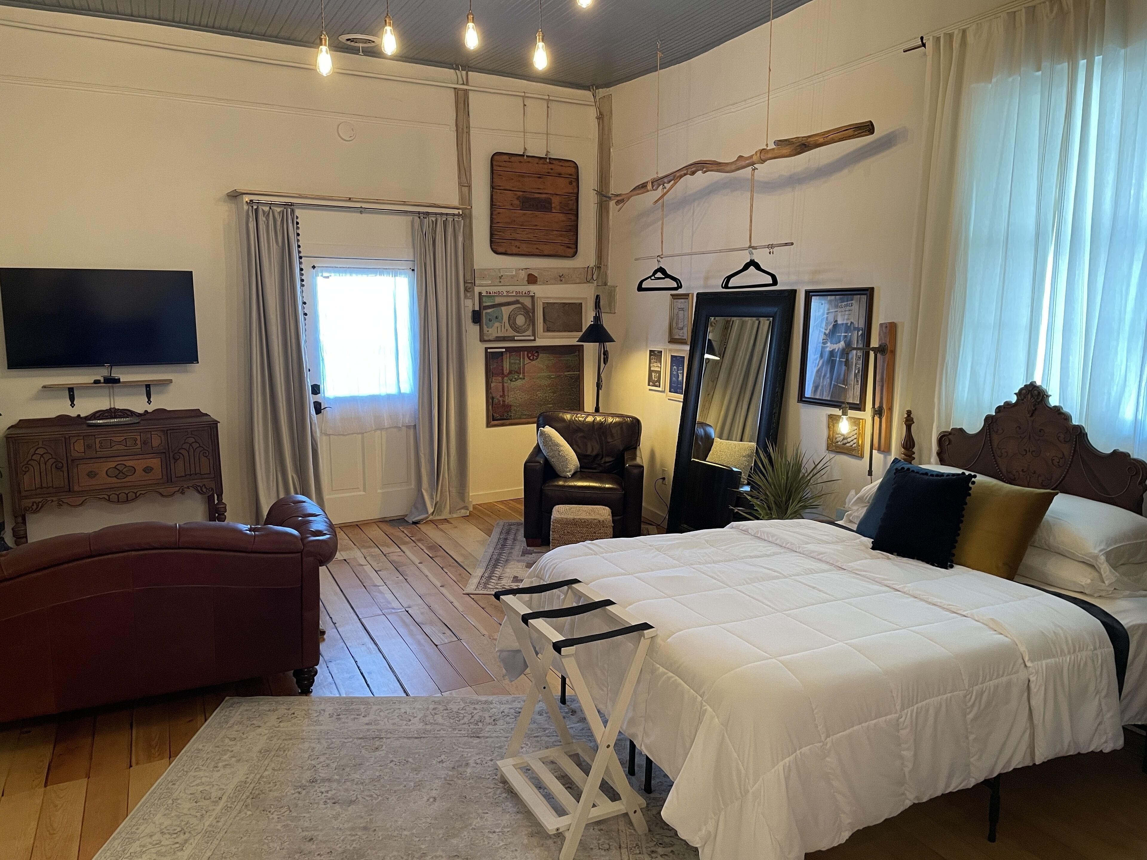 Painted Lady Bed & Brew