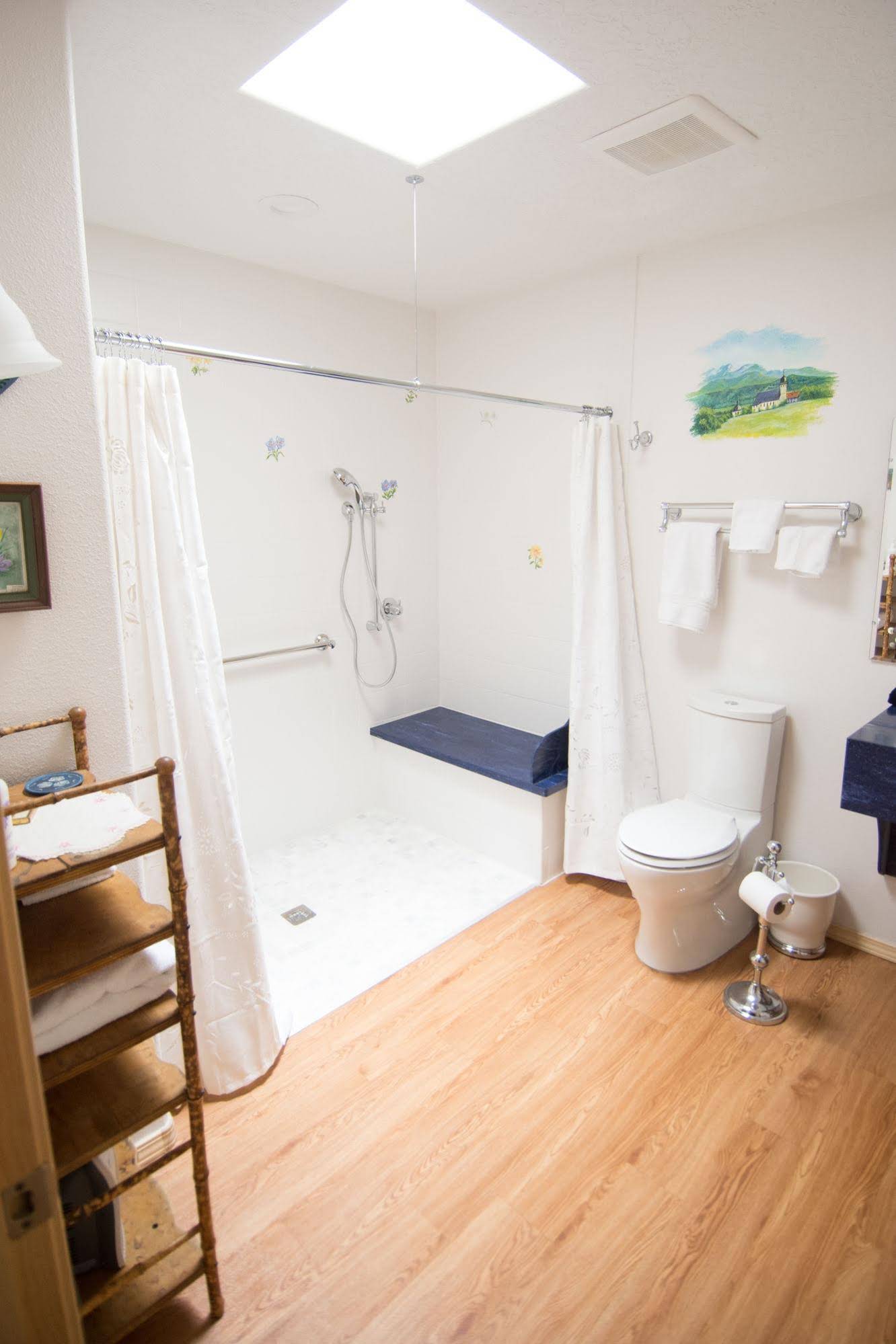 Red Horse Vineyard Bed & Breakfast