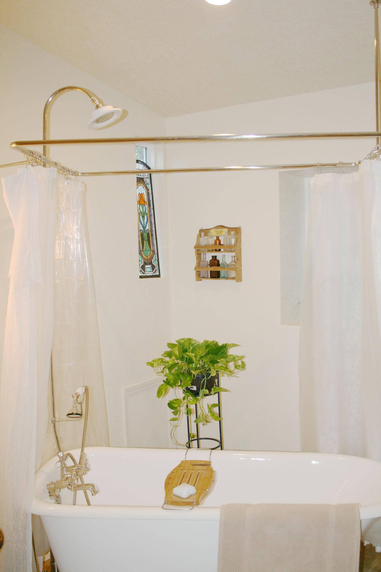 Red Horse Vineyard Bed & Breakfast