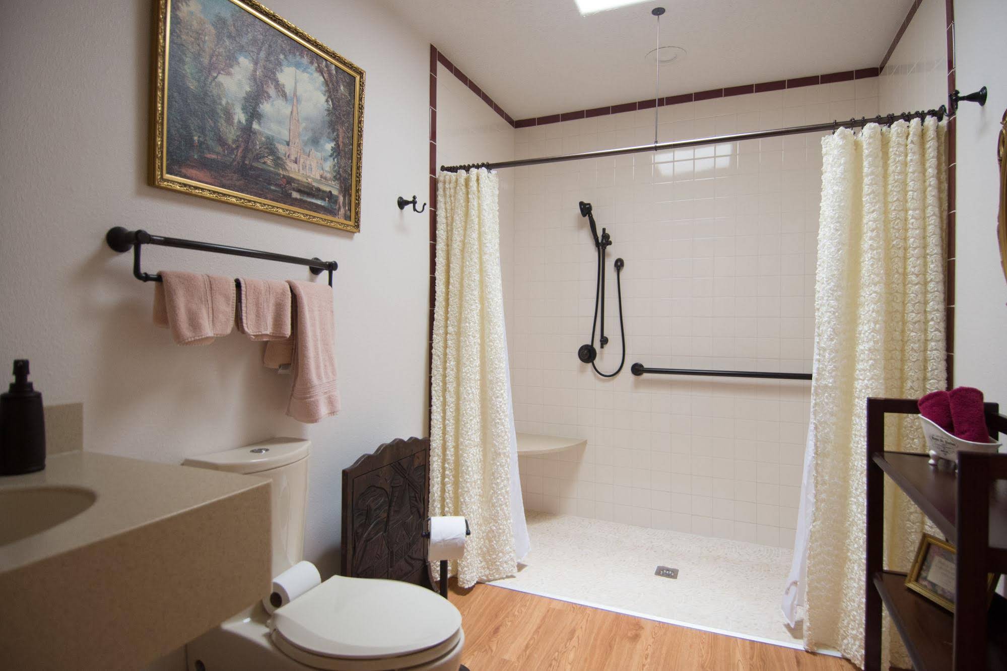 Red Horse Vineyard Bed & Breakfast