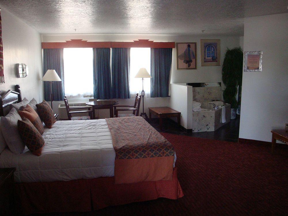 Sandia Peak Inn Old Town ABQ a Howard Johnson by Wyndham