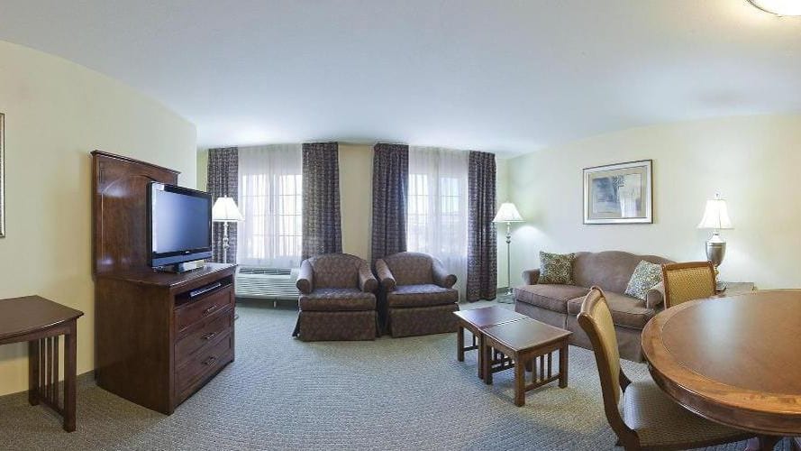Staybridge Suites Albuquerque - Airport