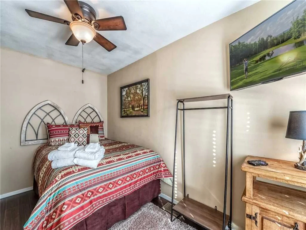 Naylor Mountain Retreat