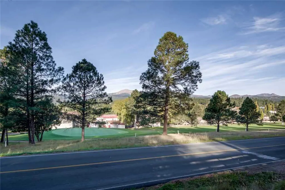 Naylor Mountain Retreat