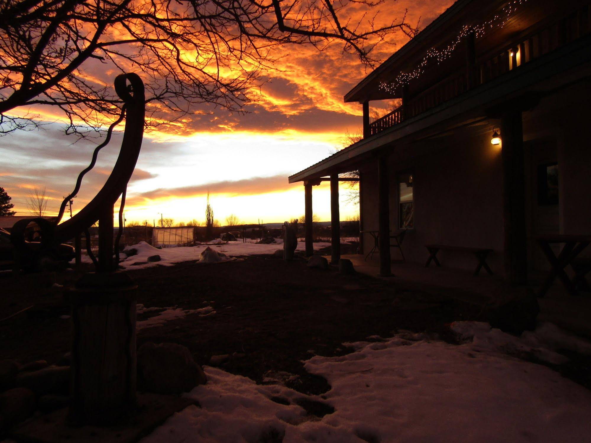 SnowMansion Eco Adventure Lodge & Hostel