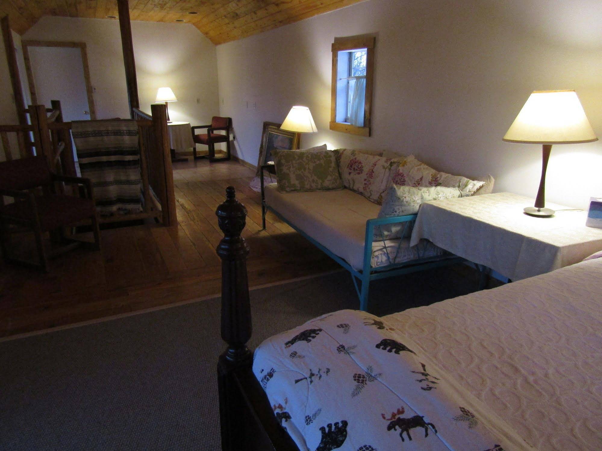 SnowMansion Eco Adventure Lodge & Hostel