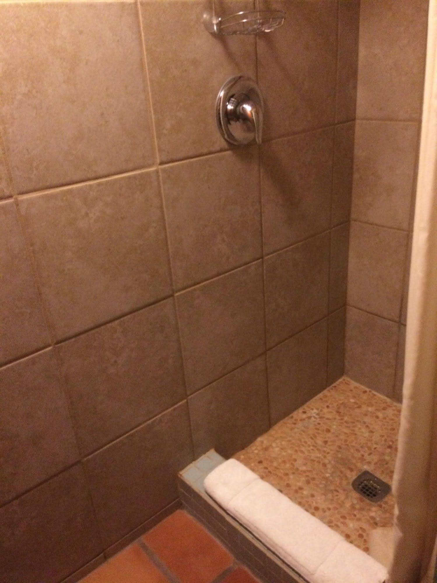 SnowMansion Eco Adventure Lodge & Hostel