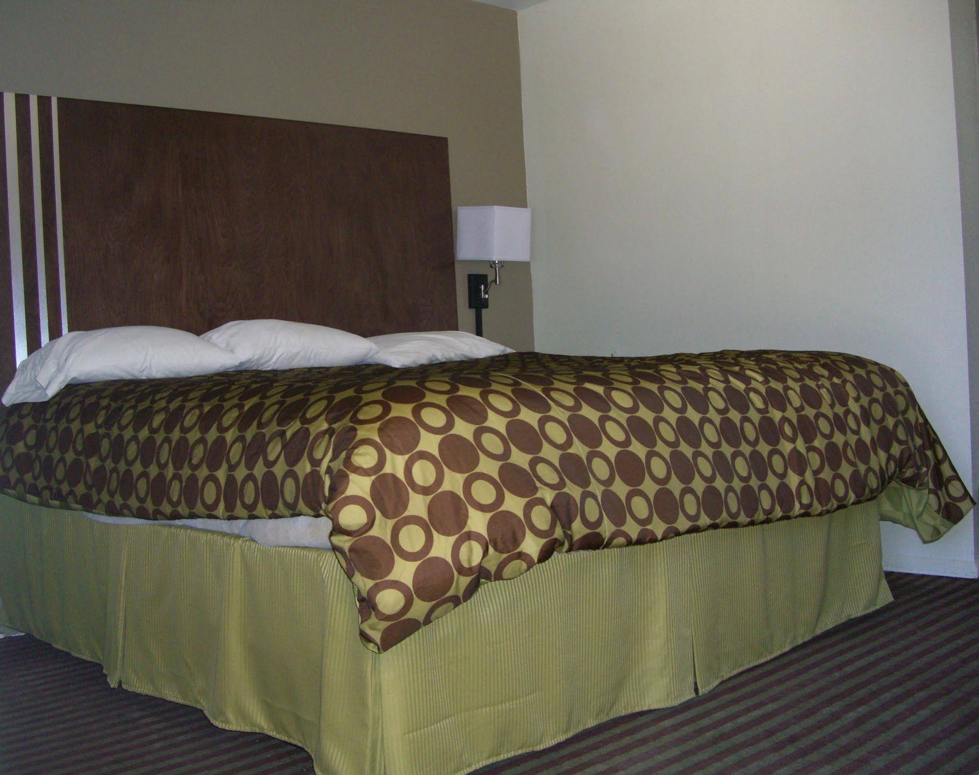 Budget Inn