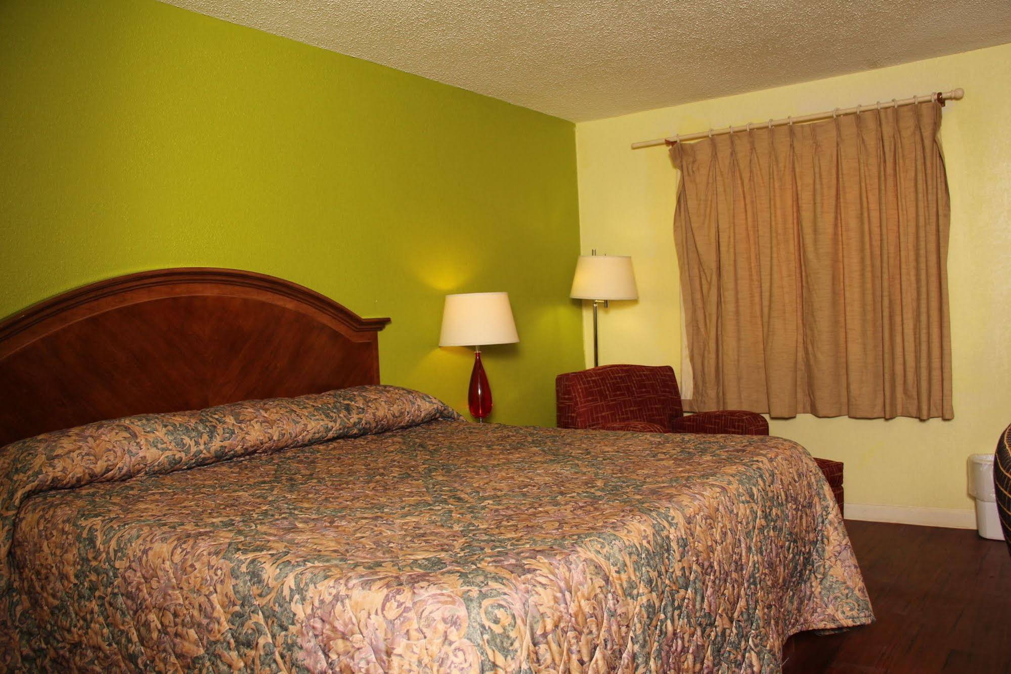 La Hacienda Inn