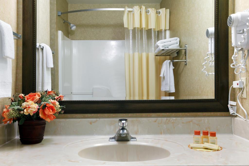 Days Inn by Wyndham Bernalillo