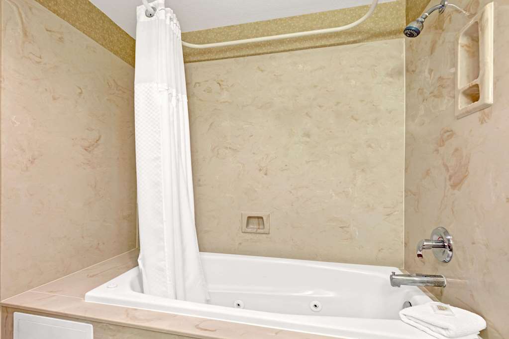 Days Inn by Wyndham Bernalillo