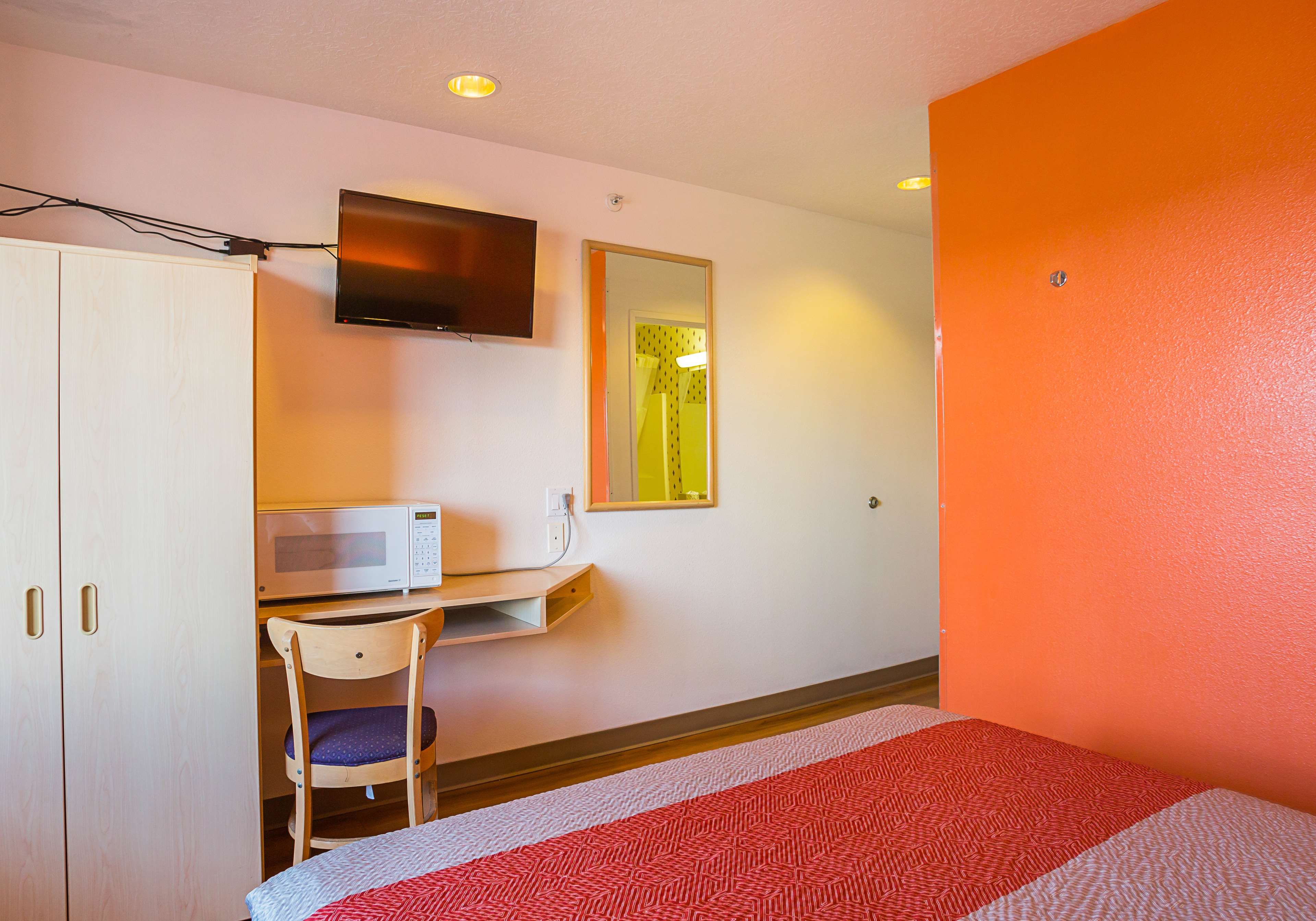Motel 6 Bernalillo