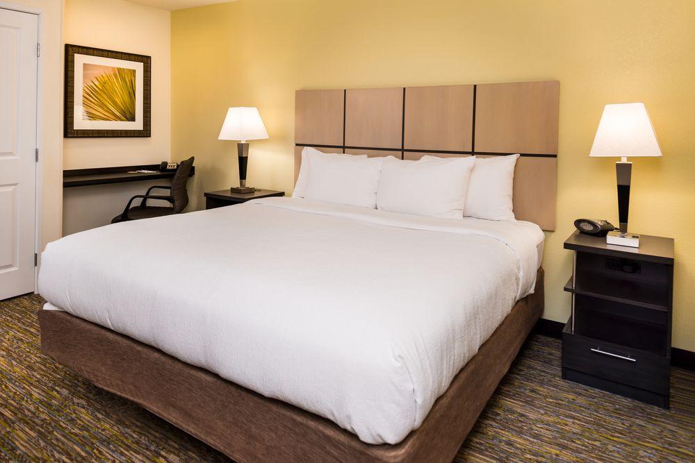 Candlewood Suites Carlsbad South