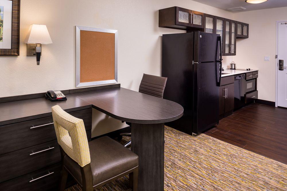 Candlewood Suites Carlsbad South