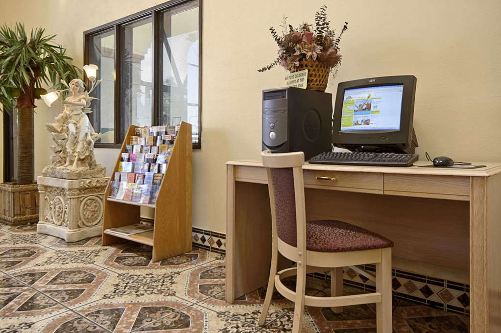 Days Inn by Wyndham Carlsbad