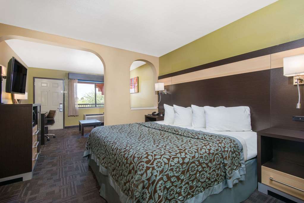 Days Inn by Wyndham Carlsbad