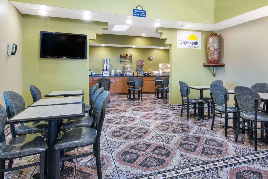 Days Inn by Wyndham Carlsbad