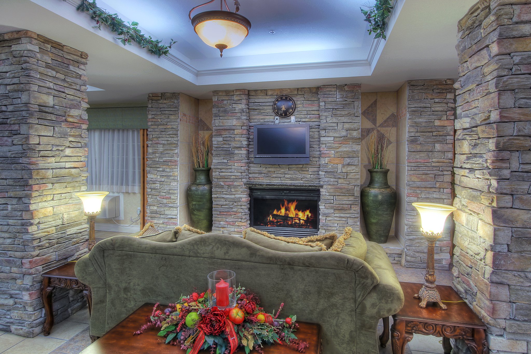 Holiday Inn Express Hotel & Suites Carlsbad