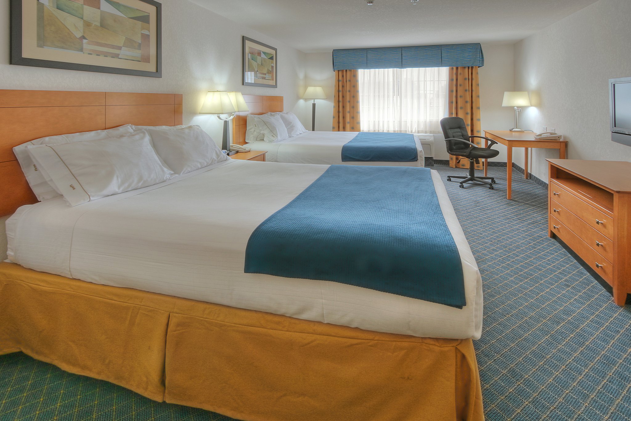 Holiday Inn Express Hotel & Suites Carlsbad