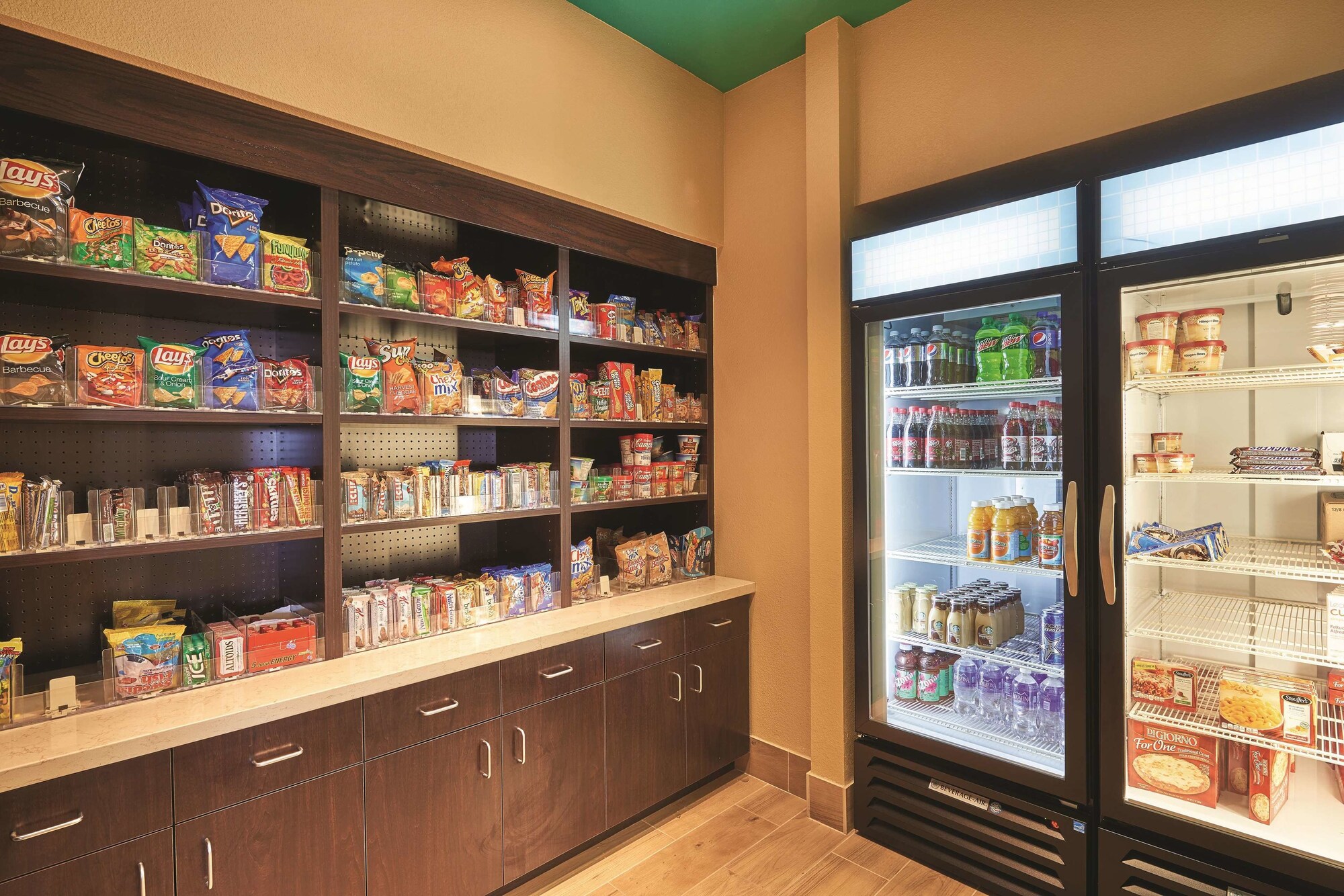 La Quinta Inn & Suites by Wyndham Carlsbad