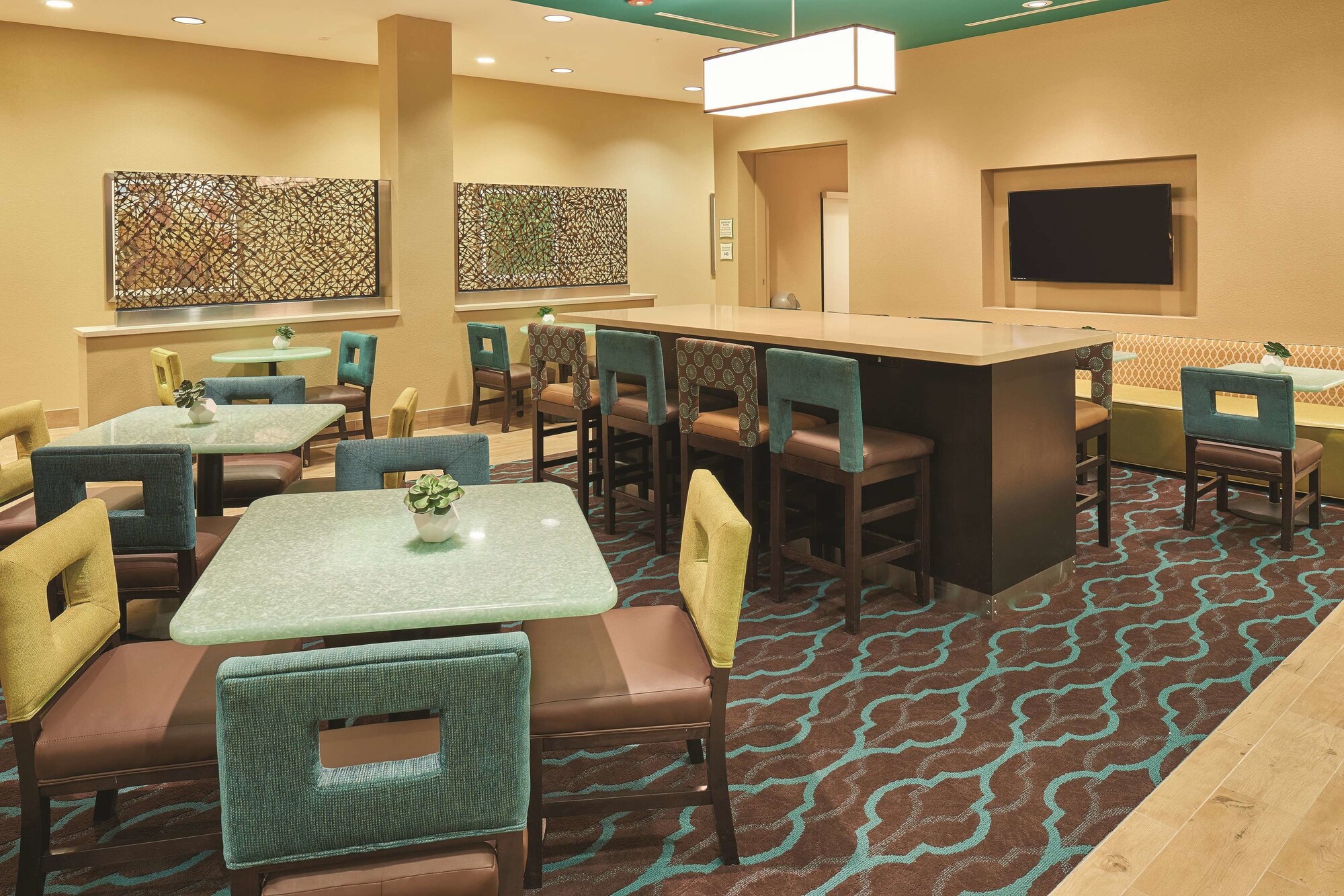 La Quinta Inn & Suites by Wyndham Carlsbad